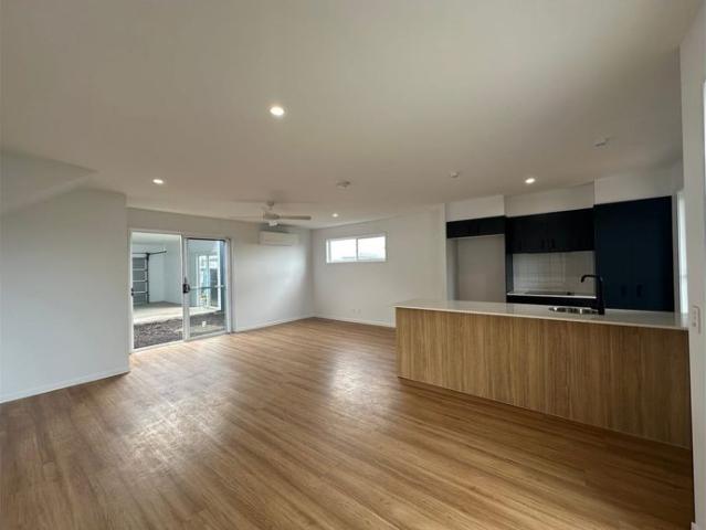 Modern Corner Terrace Home with Spacious Courtyard Living