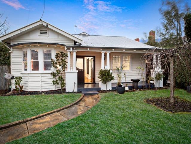 Modern Californian Bungalow with Contemporary Style and Character