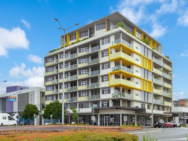 MODERN CENTRAL TWEED APARTMENT