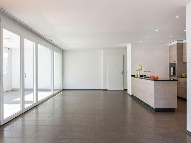 Modern, central and quiet apartment – grab it!