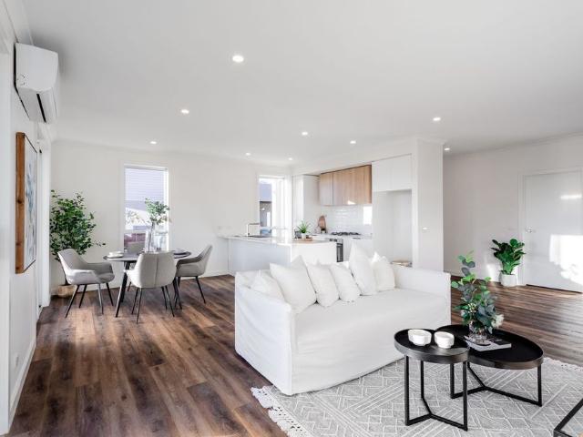 Modern & Central Living