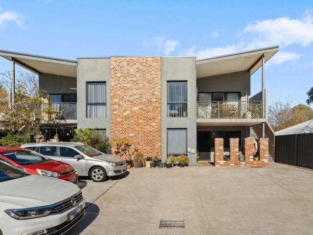 Modern, Central & Low Maintenance