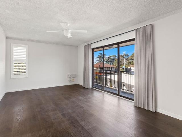 Modern Centrally Located Unit