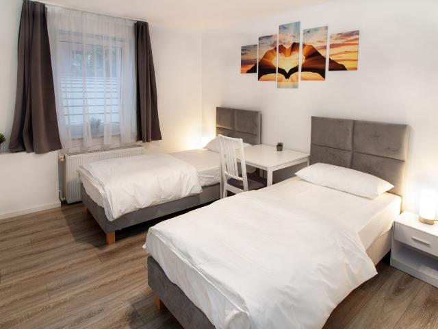 Modern, charming apartment on first floor Southern Duisburg, Duisburg Amsterdam Apartments for Rent