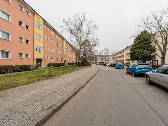 Modern, charming apartment in Wedding with balcony!, Berlin Amsterdam Apartments for Rent
