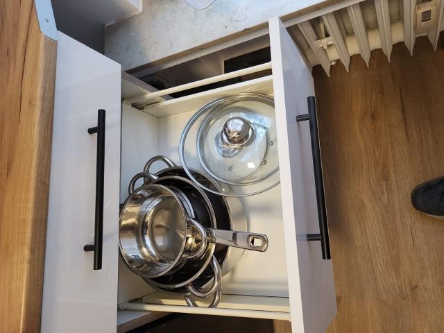 Modern & Chic Studio Apartment in Essen Apartment 24, Essen Amsterdam Apartments for Rent