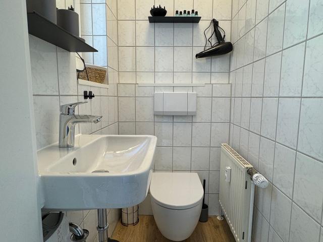Modern + child friendly, 3km to Trade Fair, Airport, Koln Amsterdam Apartments for Rent