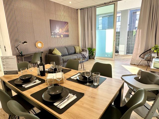 Modern + child friendly, 3km to Trade Fair, Airport, Koln Amsterdam Apartments for Rent