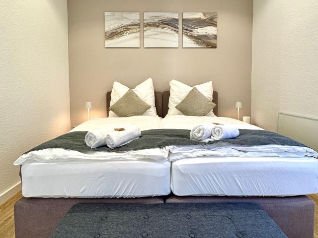 Modern + child friendly, 3km to Trade Fair, Airport, Koln Amsterdam Apartments for Rent