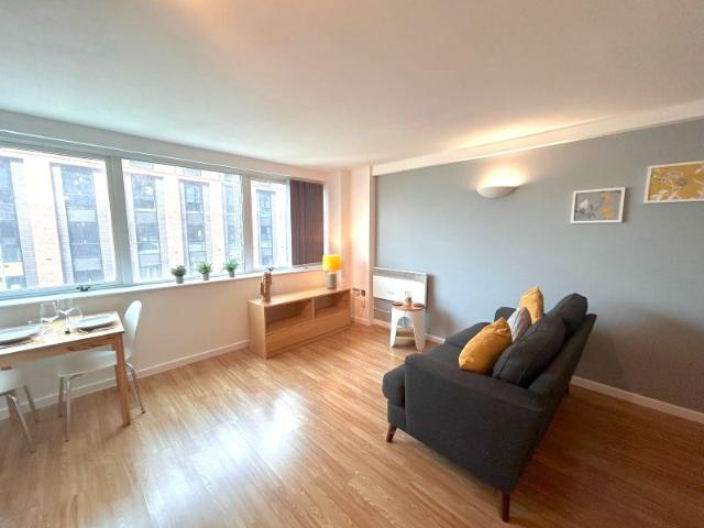 Modern City Centre Studio Apartment