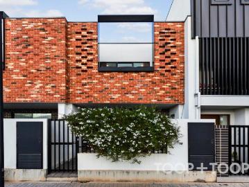 Modern City Fringe Living With Style & Convenience