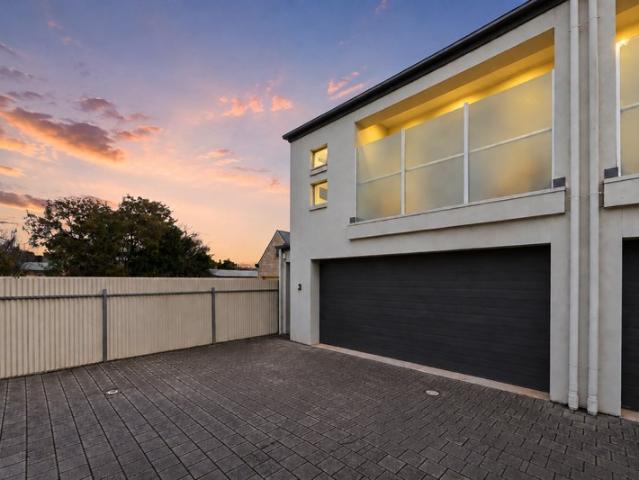 Modern City Fringe Living