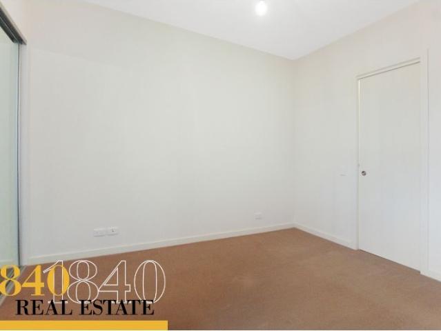Modern City Fringe Living