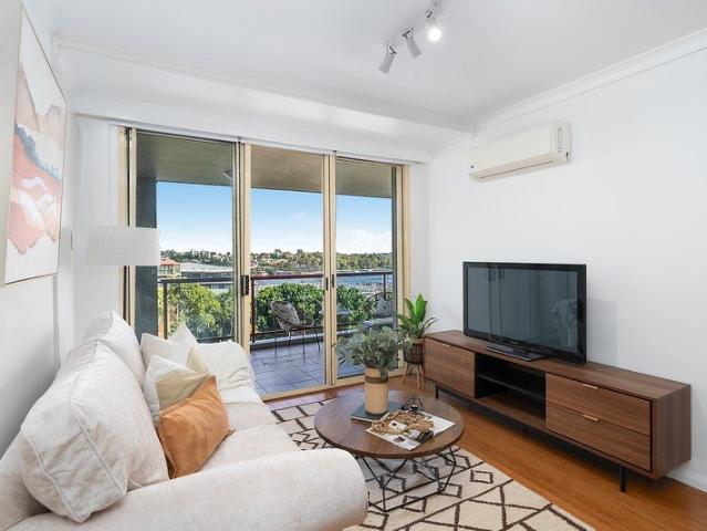 Modern City Living with Uninterrupted Views of the Anzac Bridge and Blackwattle Bay