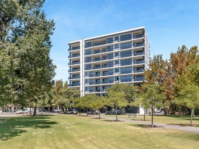 Modern City Living with Stunning Views 1 Bedroom Apartment