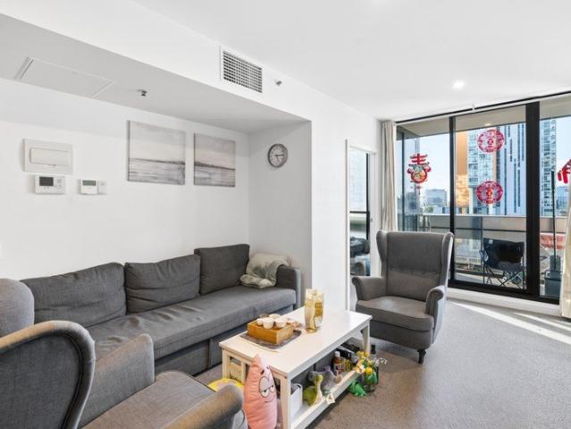Modern City Living with Sunlit North Facing Views