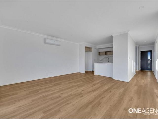 Modern Creek Facing Townhouse in Prime Truganina Location