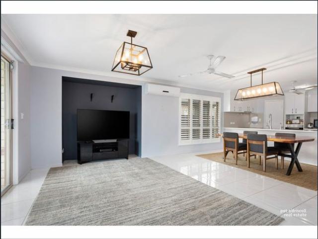 MODERN CUL DE SAC LIVING