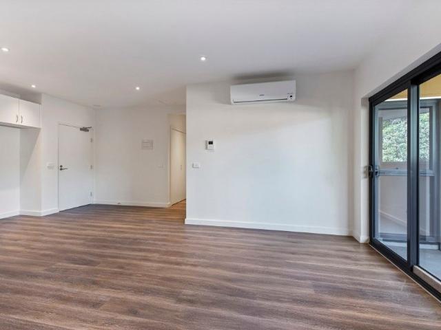 Modern Amenities, Fantastic Location, Sophisticated Style