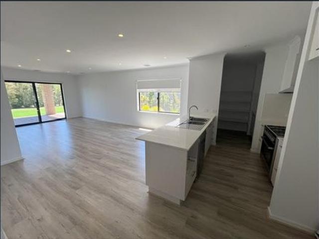 Modern and Move In Ready Right Here in Traralgon