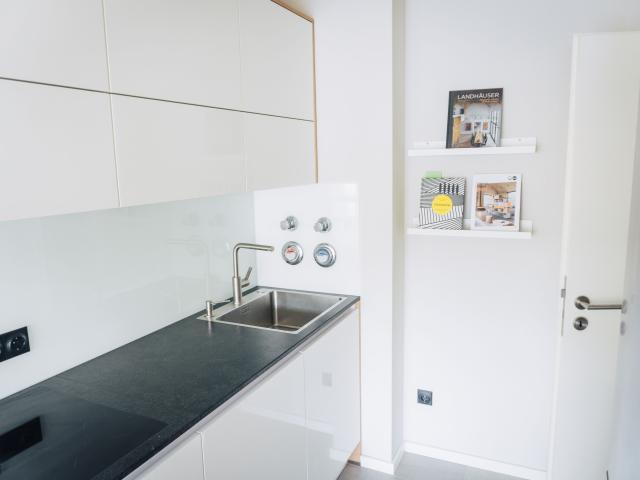 Modern and beautiful suite in quiet street, Hallbergmoos