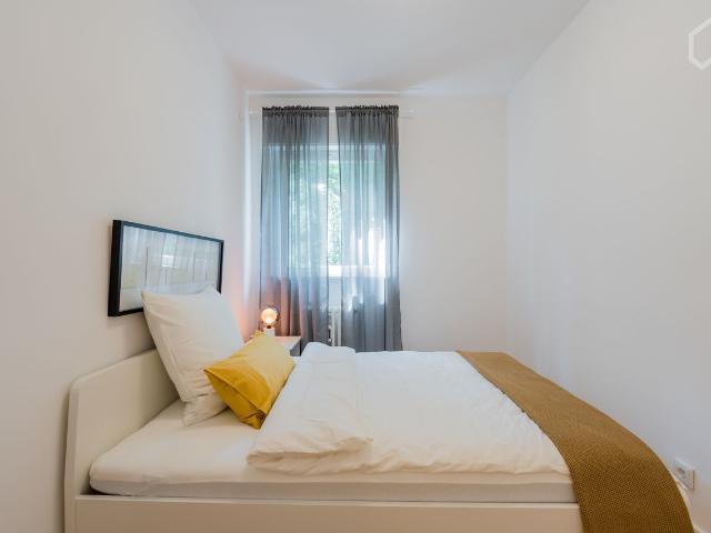 Modern and bright 2 room apartment in green Berlin Zehlendorf, Berlin Amsterdam Apartments for Rent