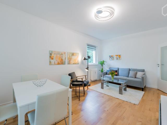 Modern and bright 2 room apartment in green Berlin Zehlendorf, Berlin Amsterdam Apartments for Rent