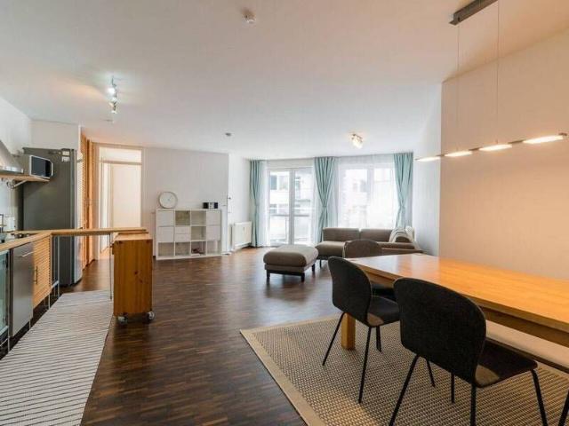 Modern and bright apartment in great location fully furnished