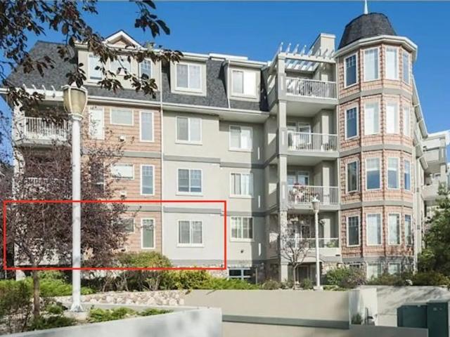 Modern and Bright Corner Apartment 2BR 2BathR Great Location