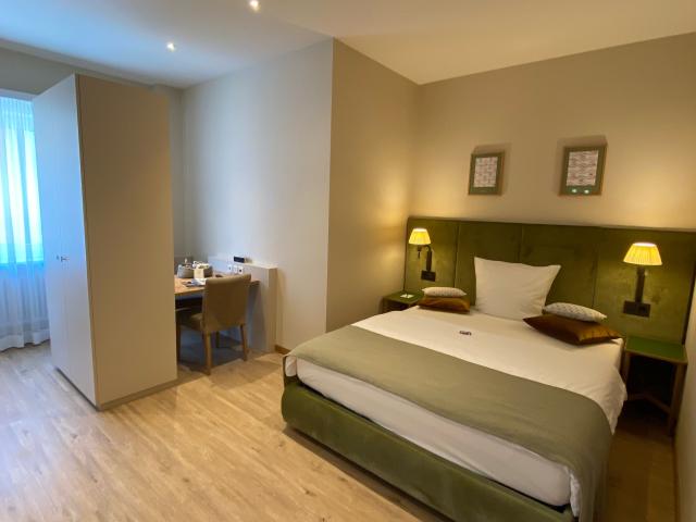 Modern and bright serviced apartment near Theresienwiese incl. cleaning and change of linen