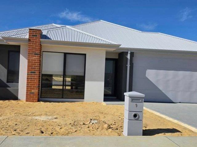 Modern and Comfortable 4 Bedroom Family Home