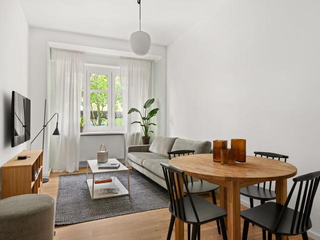 Modern and completely furnished 3 room apartment in Neukölln with a working area, Berlin Amsterdam Apartments for Rent