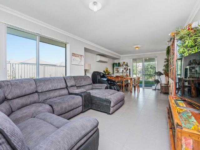 PENDING LEASE* Modern and Convenient Family Home