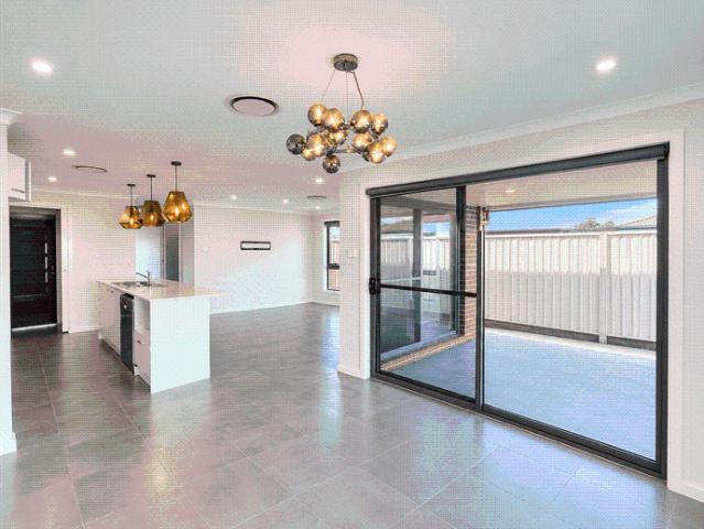 Modern and convenient in the Heart of Oran Park Walking Distance to School and Podium