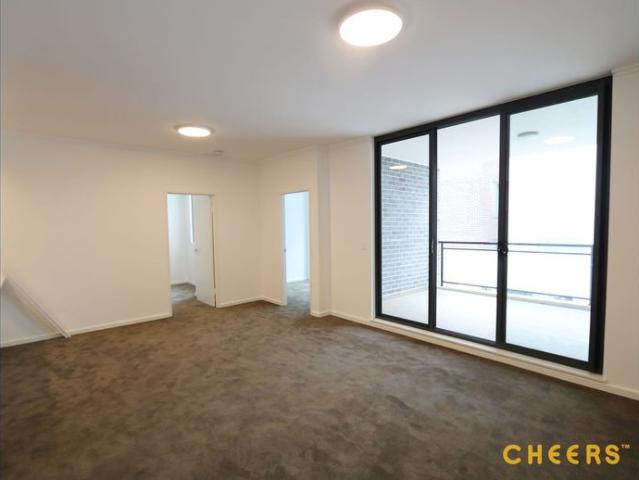 Modern and Convenient Living in a Prime Asquith Location!