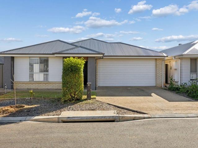 Modern and Convenient Living in an Exceptional Suburb