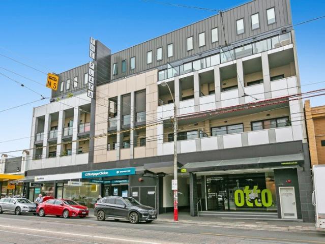 Modern and Convenient Living in the Heart of Northcote!