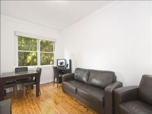 Modern and Conveniently Located Apartment, North East Aspect