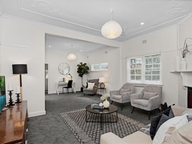 Modern and Cozy 3 Bedroom Cottage