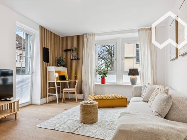 Modern and cozy Living on Senkelbach stream in the heart of Augsburg!