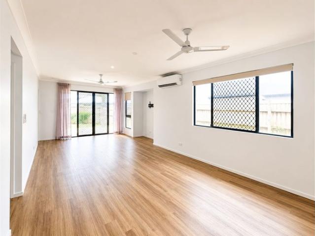 Modern and Elegant, Three Bedroom Family Home with Modern Comforts