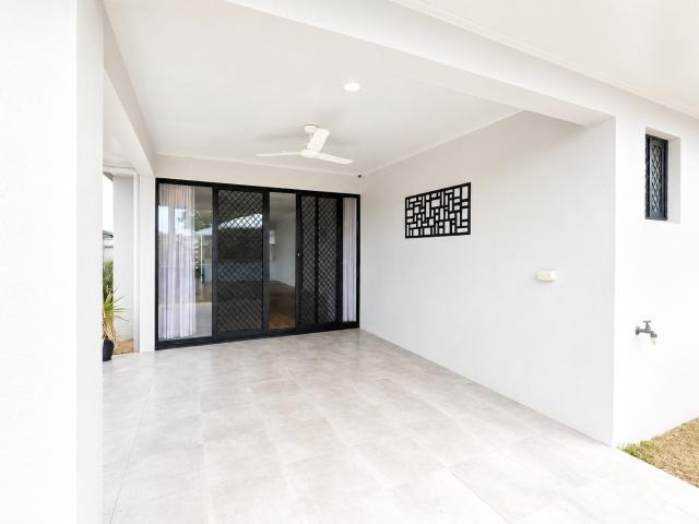 Modern and Elegant, Three Bedroom Family Home with Modern Comforts