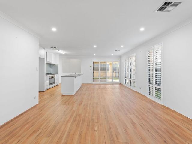 MODERN AND FRESH EASYCARE LIVING