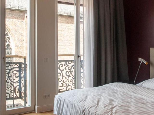 Modern and high quality furnished apartment with two bedrooms in perfect location, Dusseldorf Amsterdam Apartments for Rent