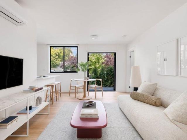 Modern and Inviting Ground Floor Apartment