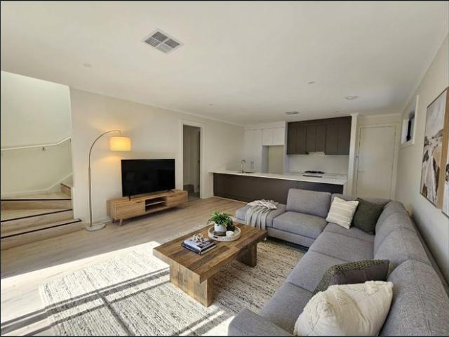 Modern and Luxurious New Home Minutes from the CBD