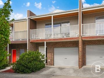 Golden Point, Ballarat, Navigators - Balcony