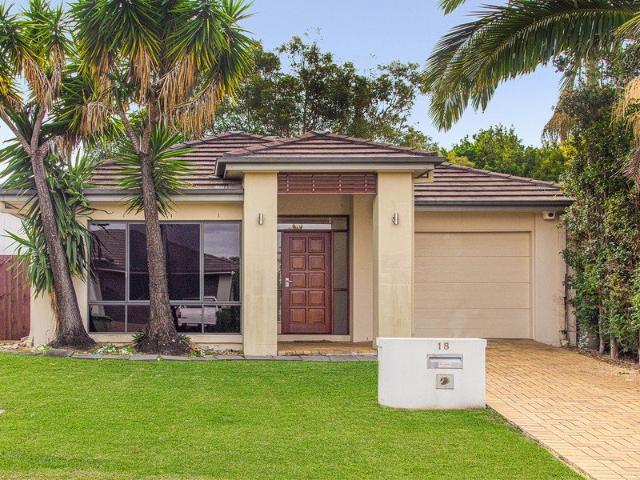 Modern and Low Maintenance Living in a Prime North Lakes Pocket