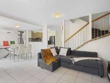 Modern and Low Maintenance Living in a Secure Complex Pocket