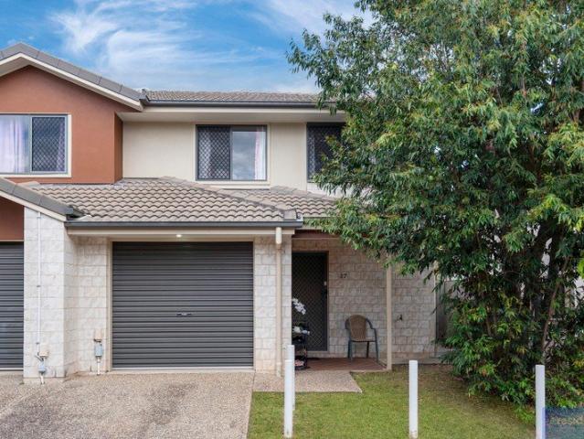 Modern and Low Maintenance Living in a Secure Complex Pocket